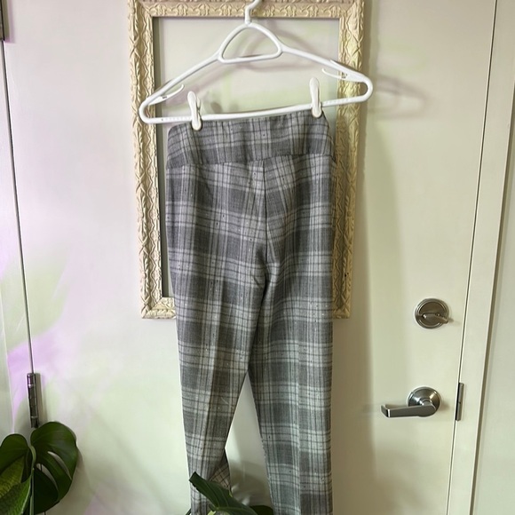 LISETTE | Gray Plaid Trousers Size 8 - Picture 6 of 10